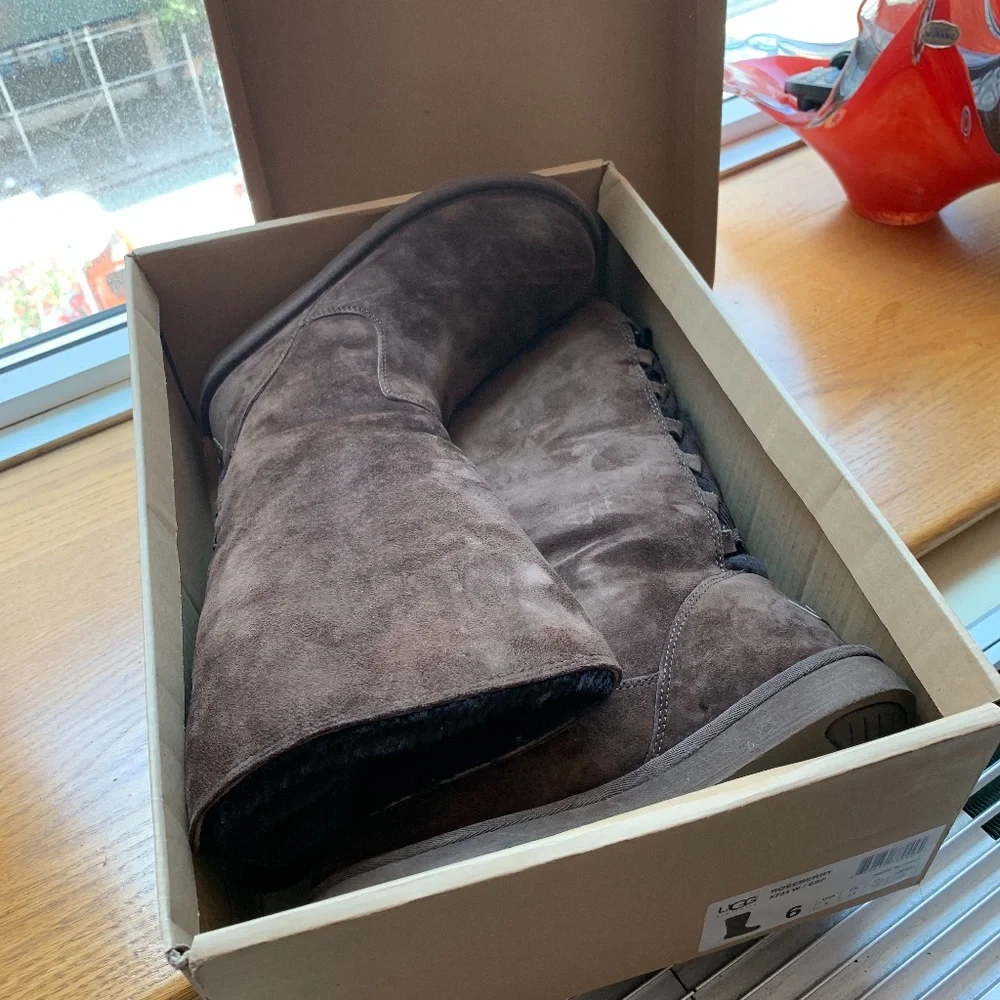Women's Ugg 100% Authentic Roseberry Boots